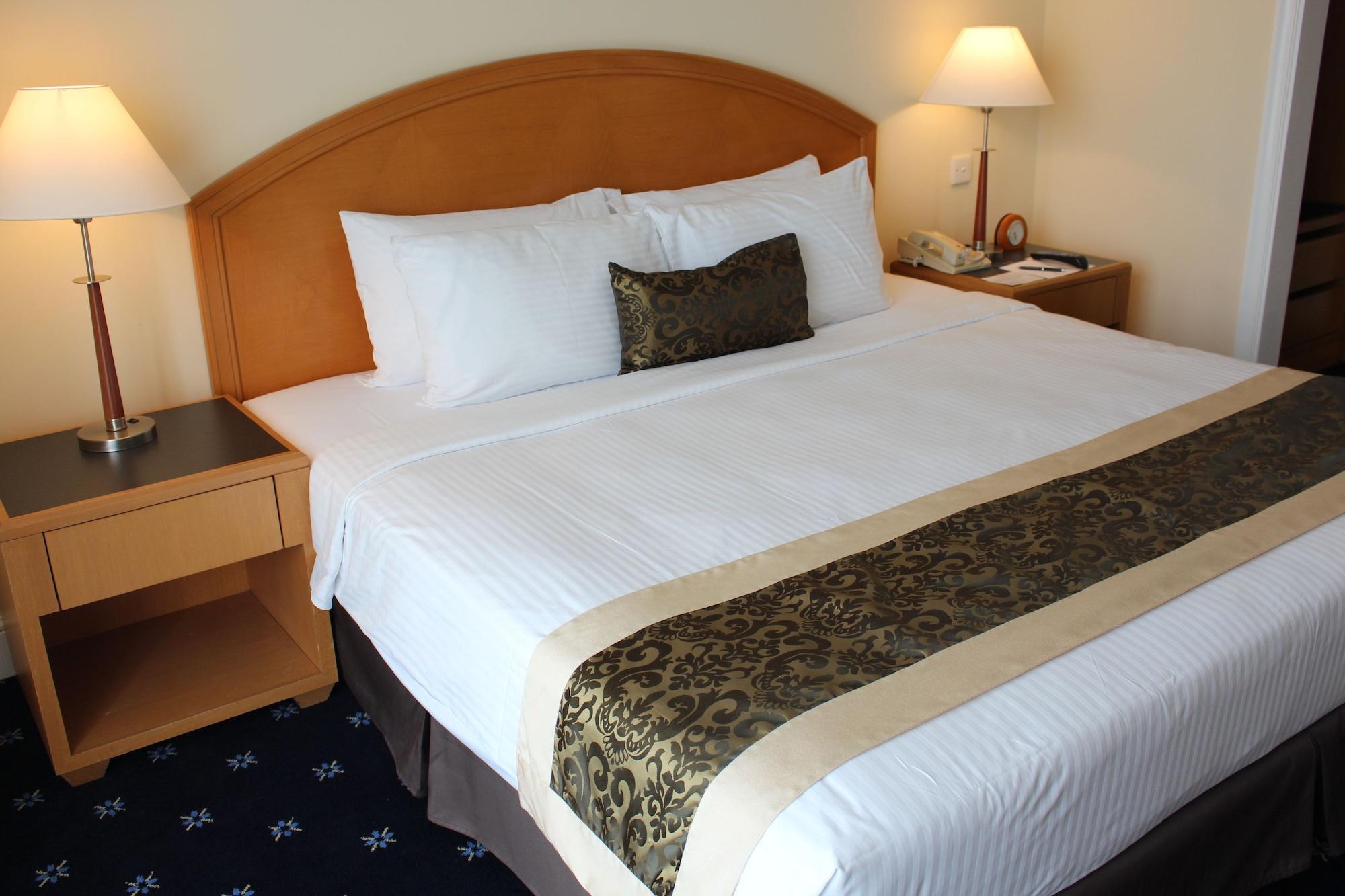 Royale Chulan Seremban Exterior foto A bed runner
