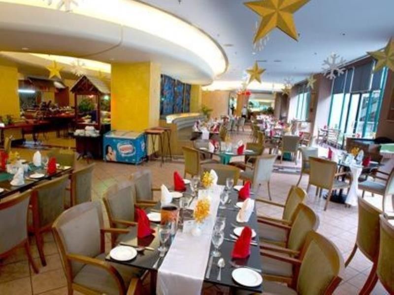 Royale Chulan Seremban Exterior foto The restaurant