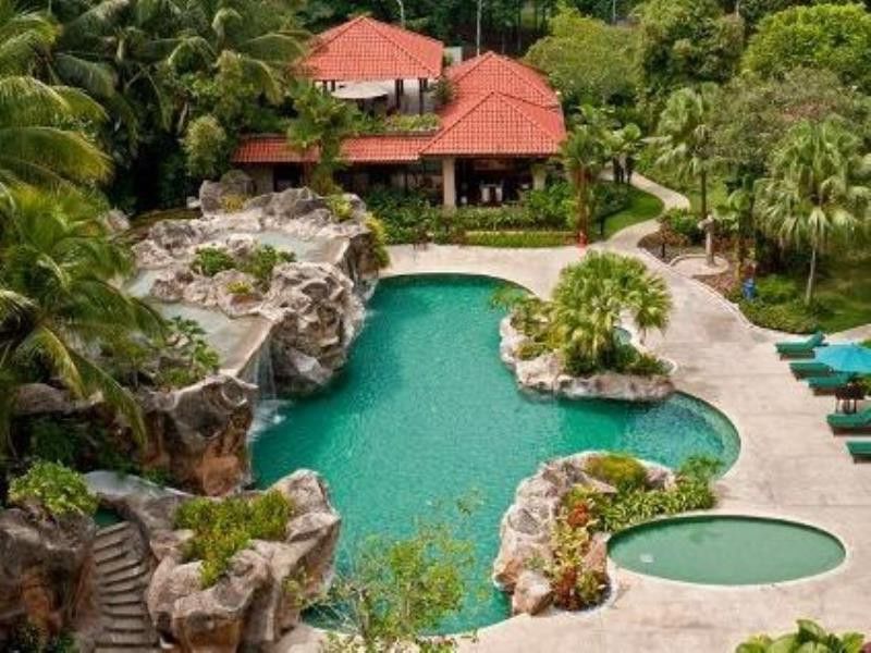 Royale Chulan Seremban Exterior foto The Rock Pool