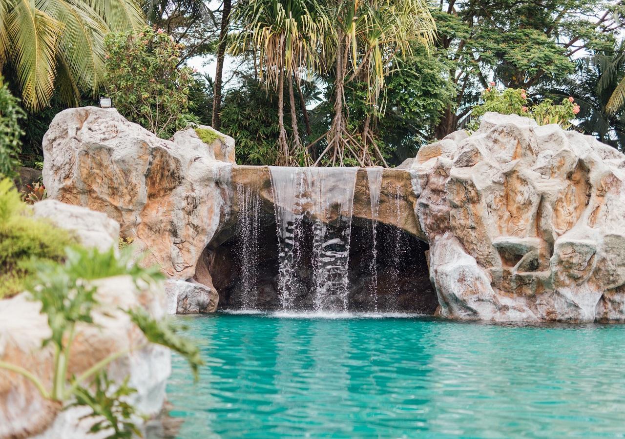 Royale Chulan Seremban Exterior foto The swimming pool at the resort